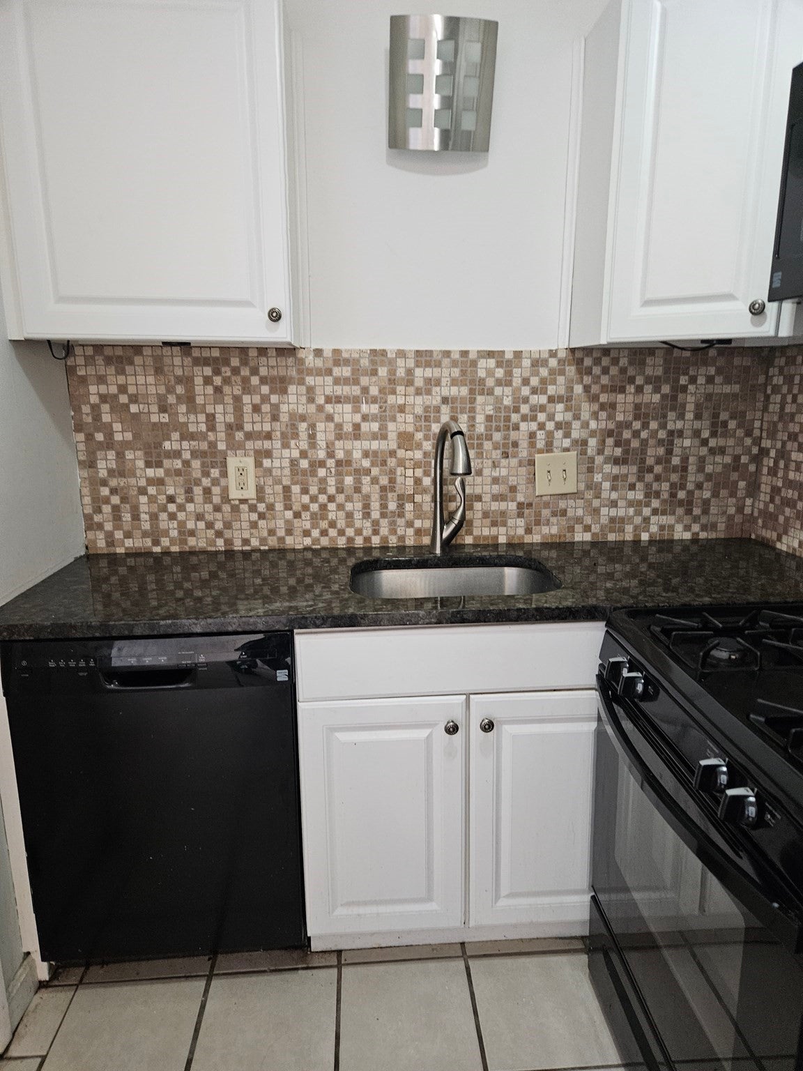 685 Oak Street #11, Brockton, MA, 685 Oak Street #11, Brockton, MA Photo #9