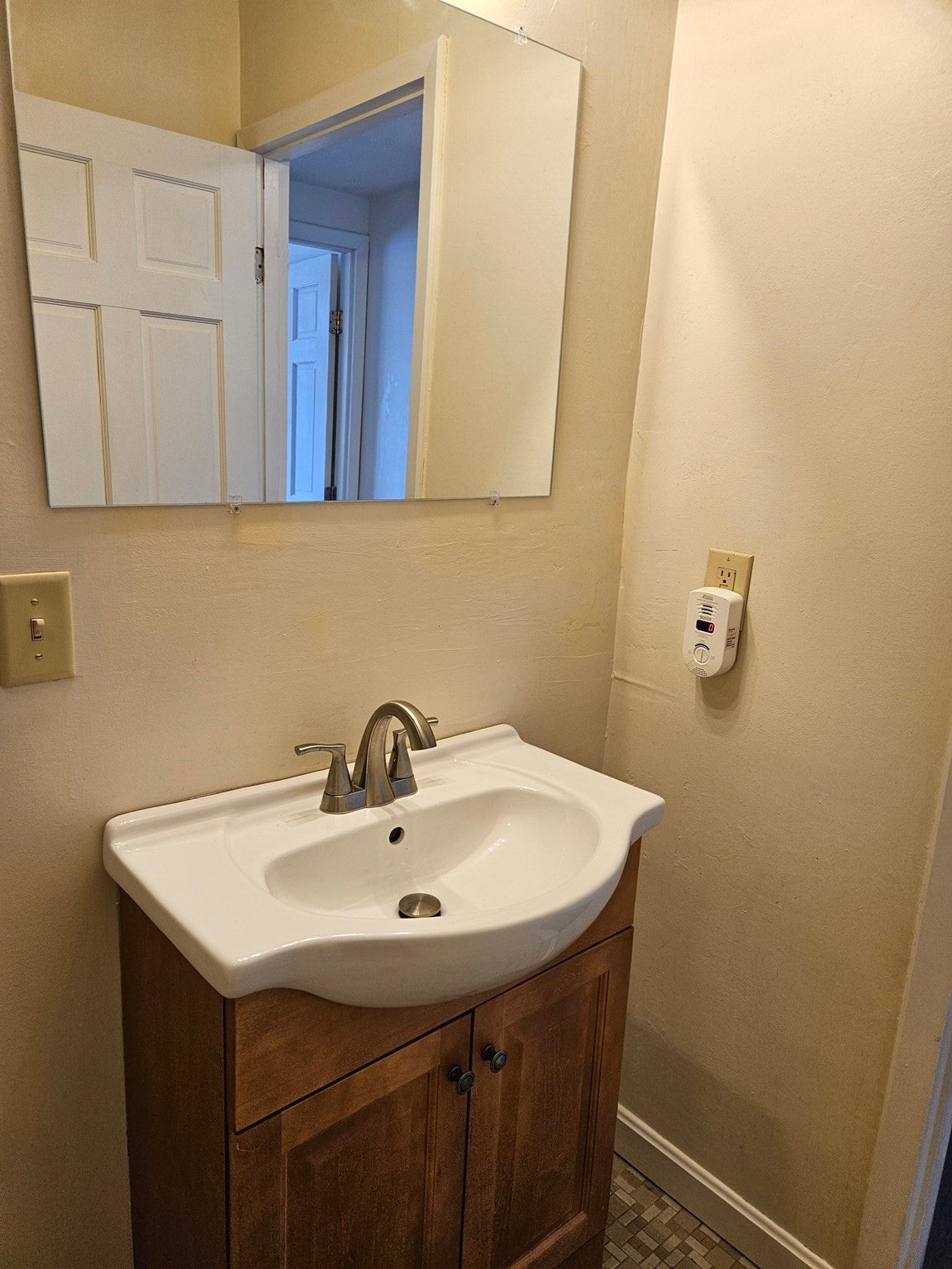 685 Oak Street #11, Brockton, MA, 685 Oak Street #11, Brockton, MA Photo #17