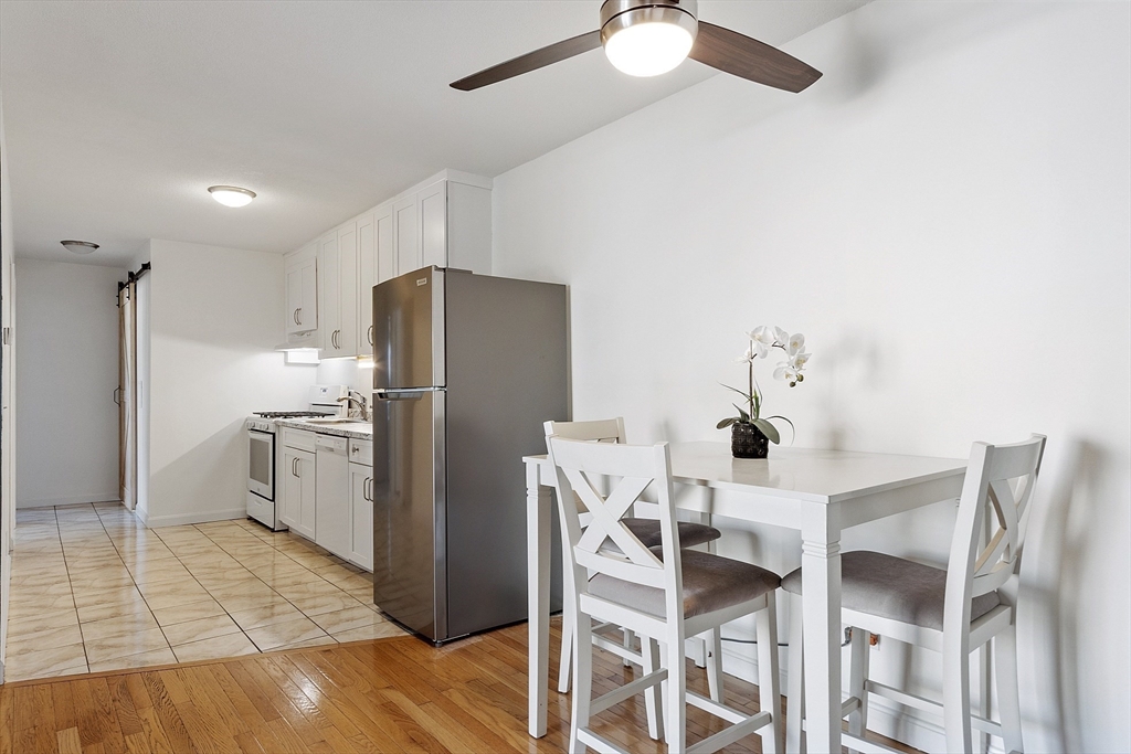 37 Hosmer St 20