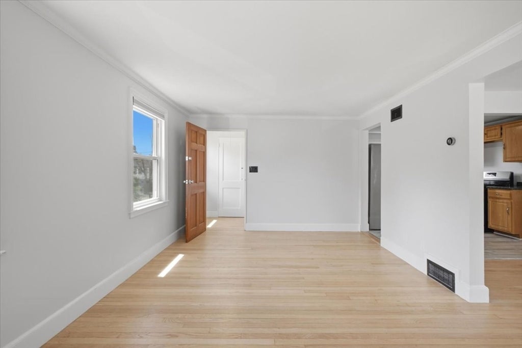 34 Favre St