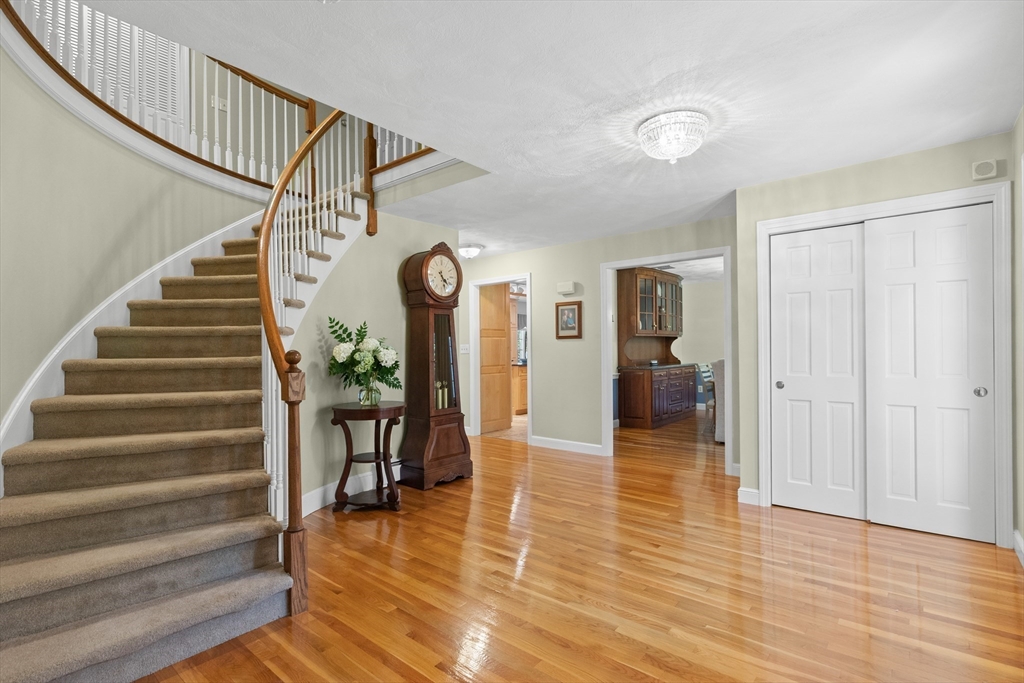 1 Burnham Ln
