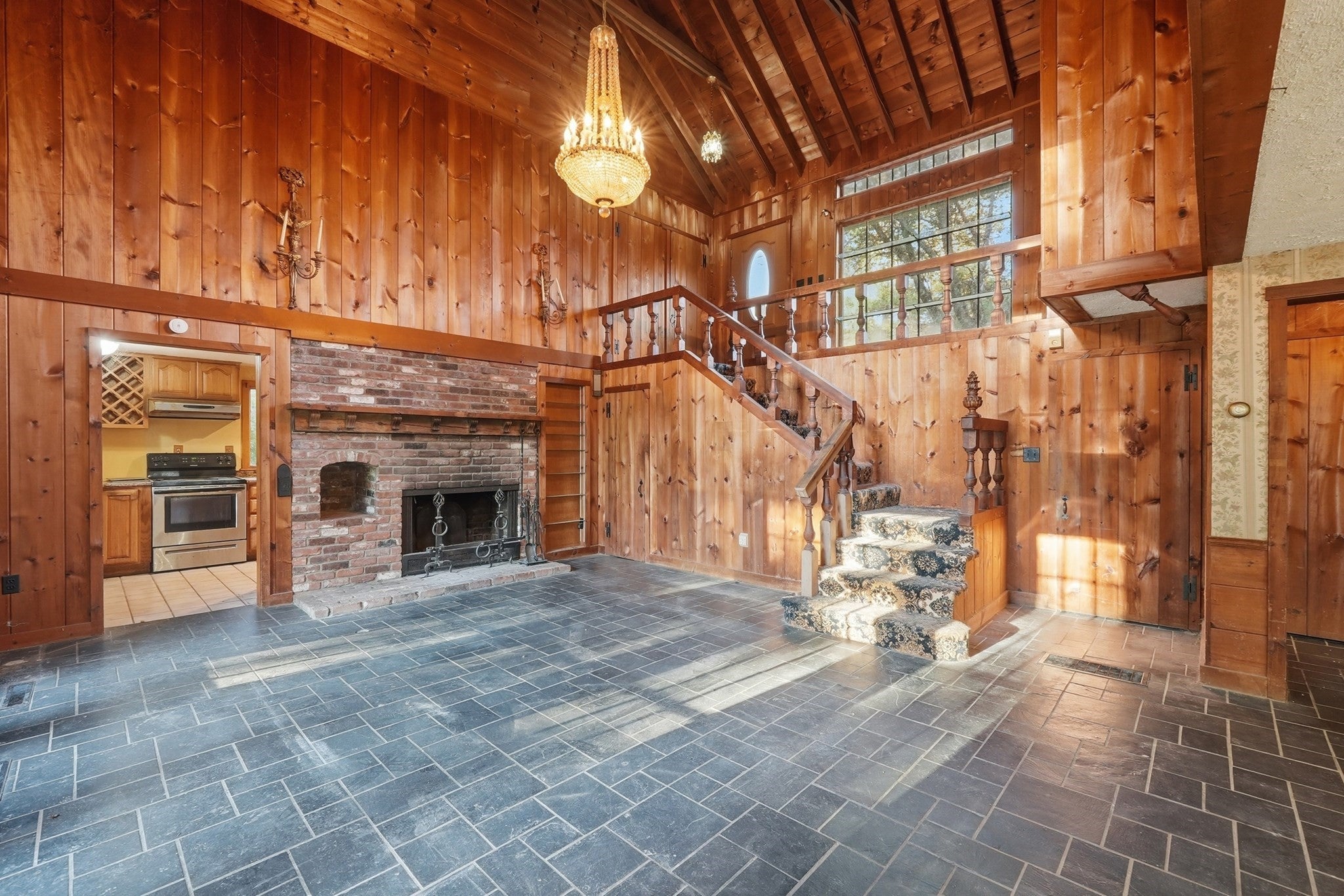 8 Pumpkin Ln, Charlton, MA Photo #13
