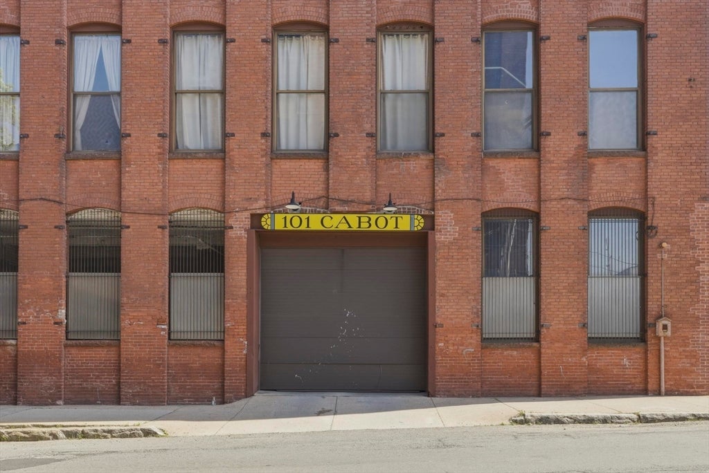101 Cabot St 402