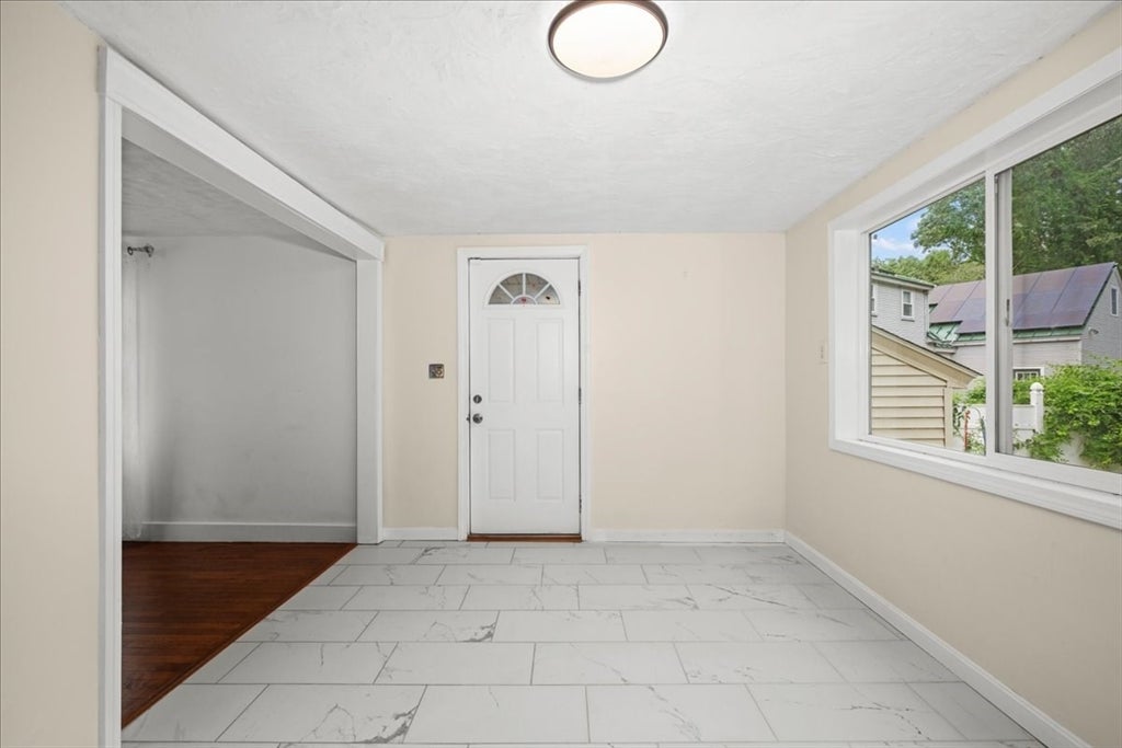 6 Oakwood Ave