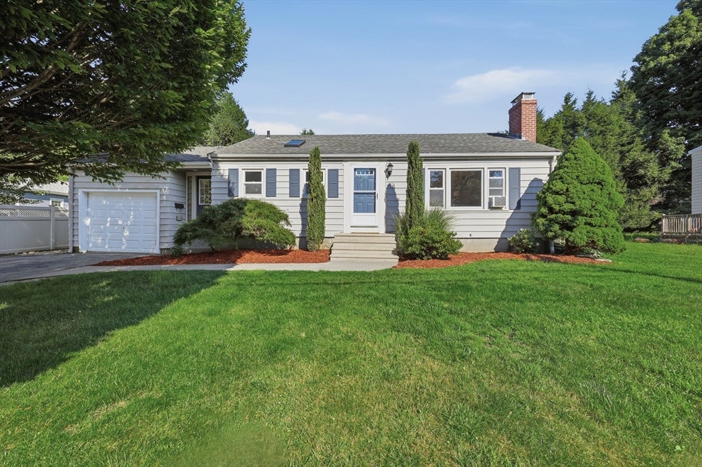 39 Maple Circle, Shrewsbury, MA Photo #1