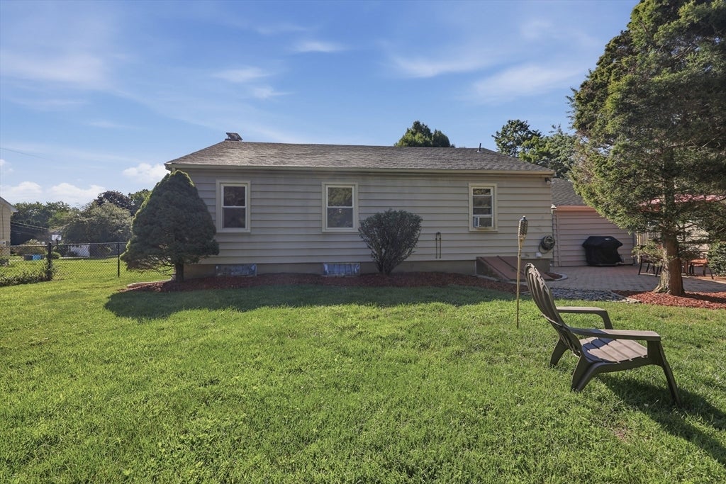 39 Maple Circle, Shrewsbury, MA Photo #33
