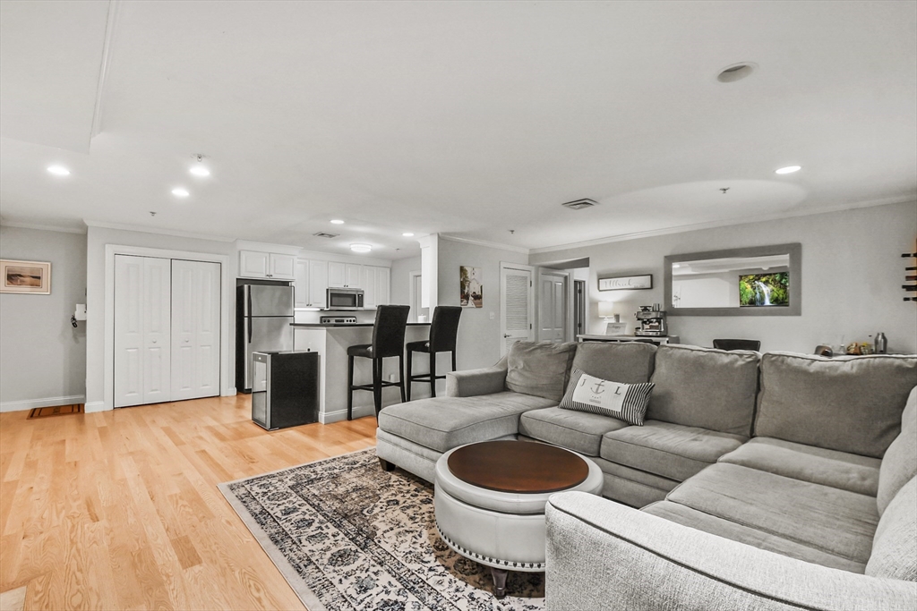 29 Maple Street C