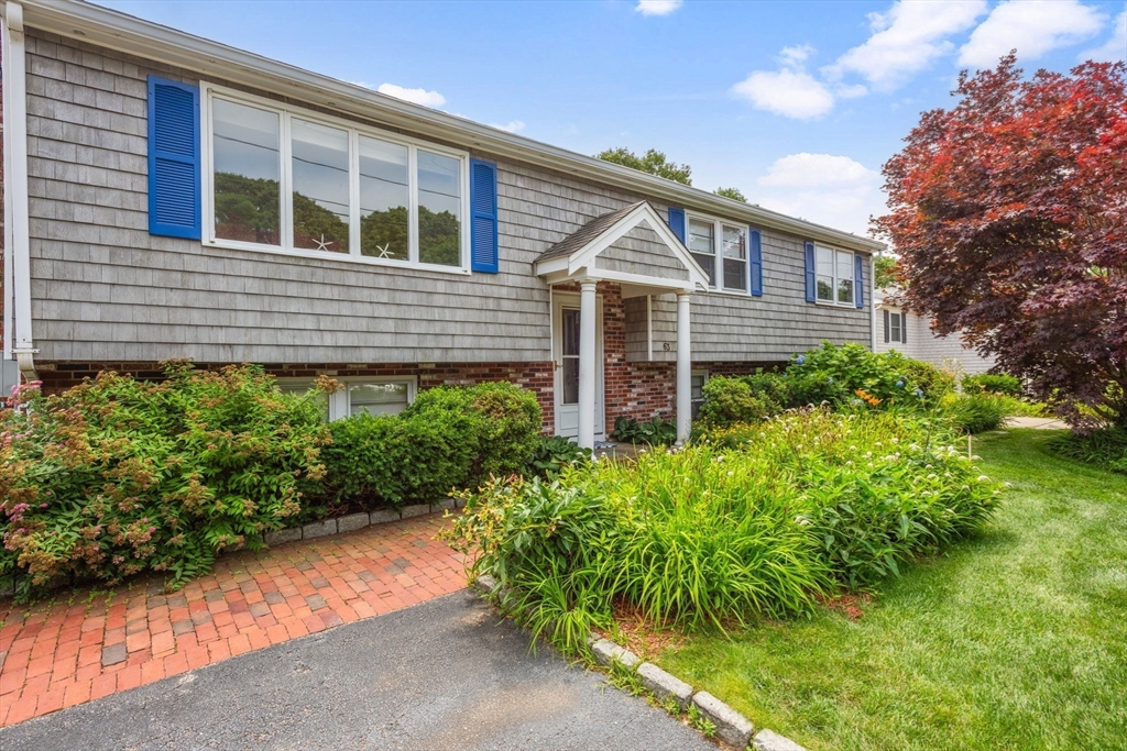 63 Ellsworth Dr