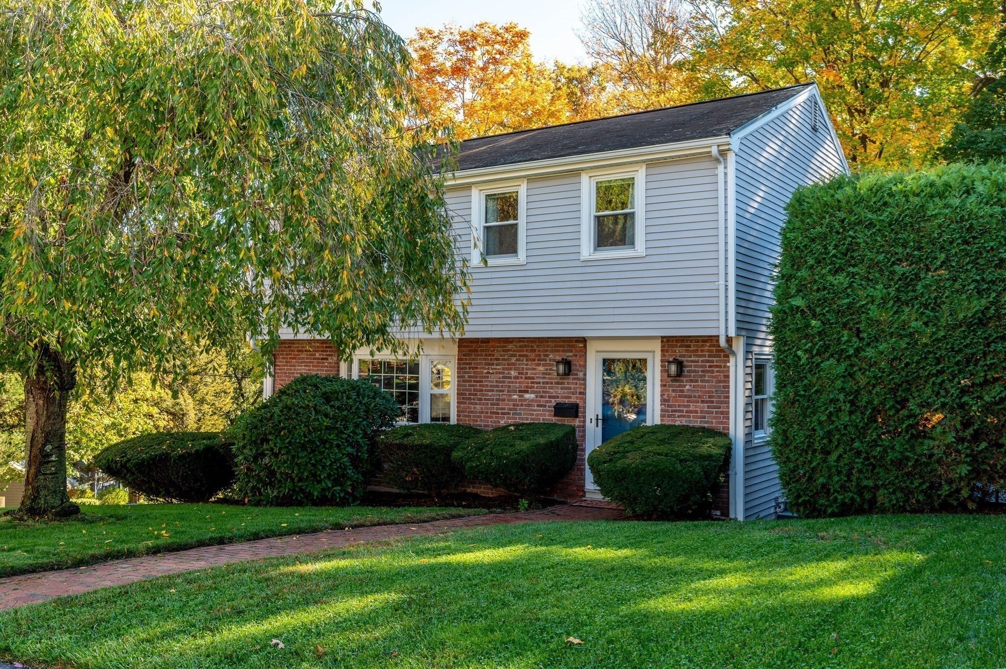 Photo of 2 Margaret St, Canton, MA