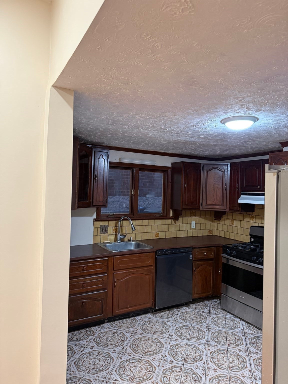 52 Tufts Ave #1, Revere, MA Photo #4