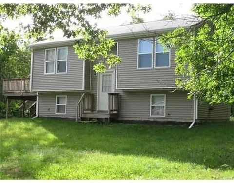 Photo of 060 Madison Ave, Portsmouth, RI 02872 (MLS # 73483894)