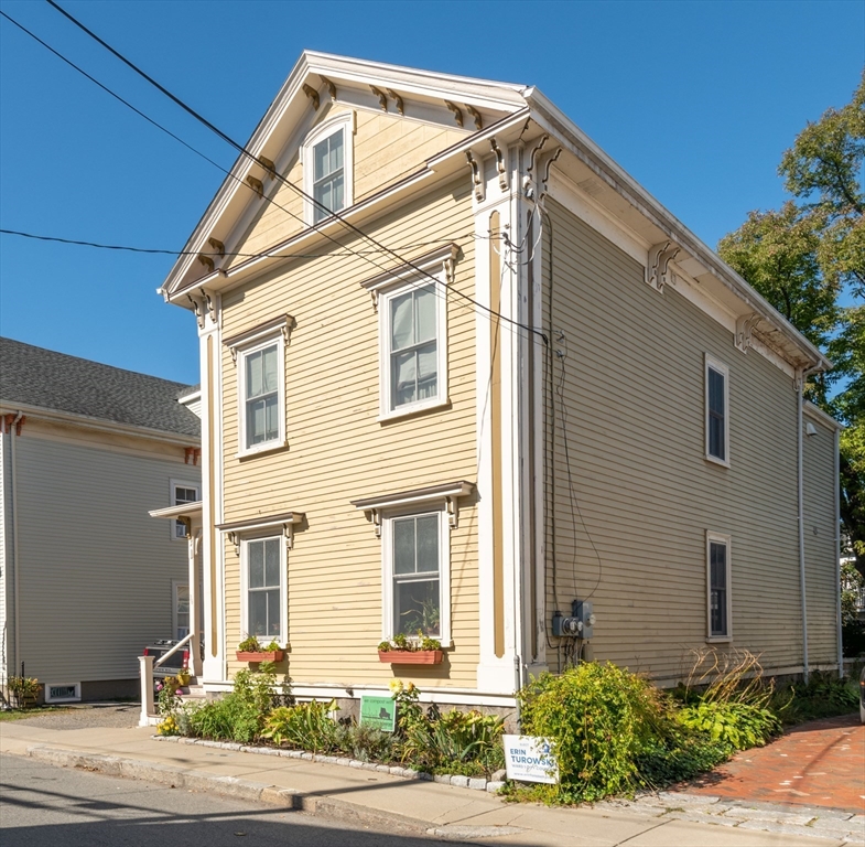 36 Essex St 1