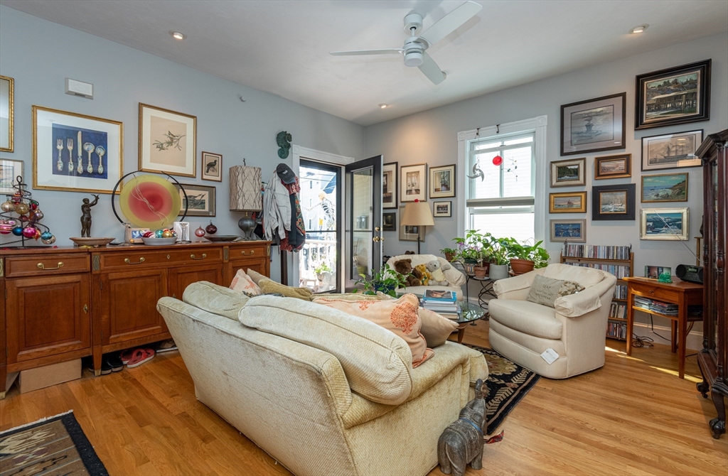 36 Essex St 1