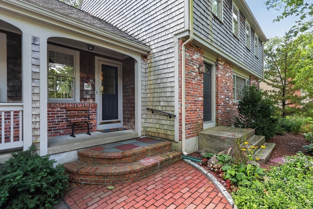 290 Grove St, Norwell, MA Photo #3