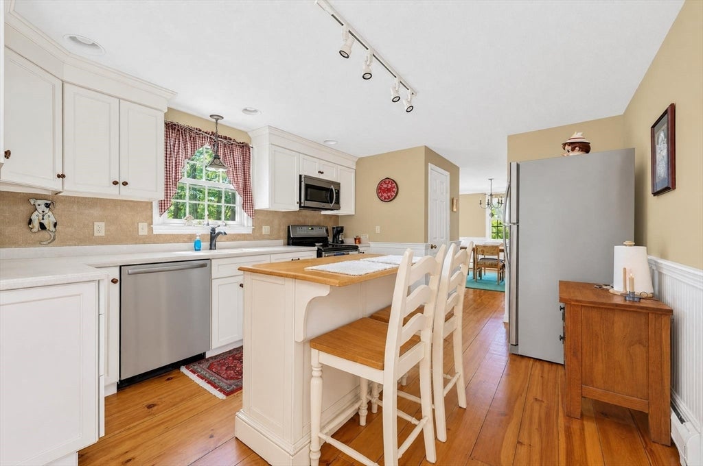 290 Grove St, Norwell, MA Photo #7