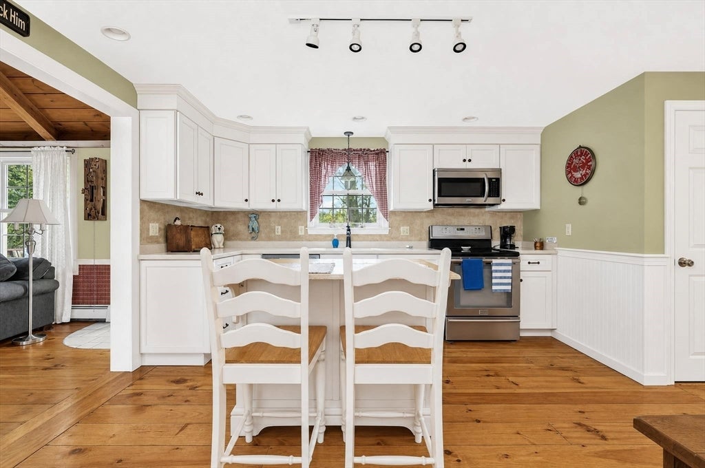 290 Grove St, Norwell, MA Photo #9