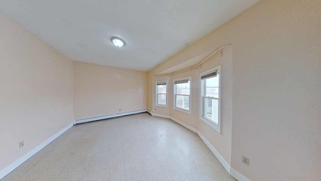 33 Elmore Street 3