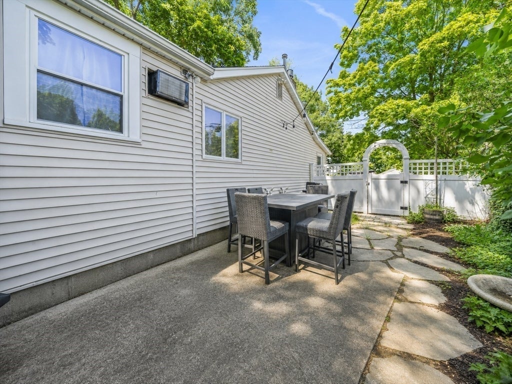 15 Morningside Path