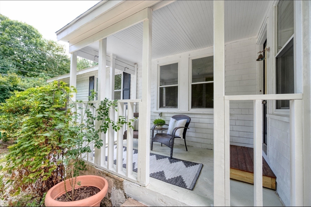13 Crescent St