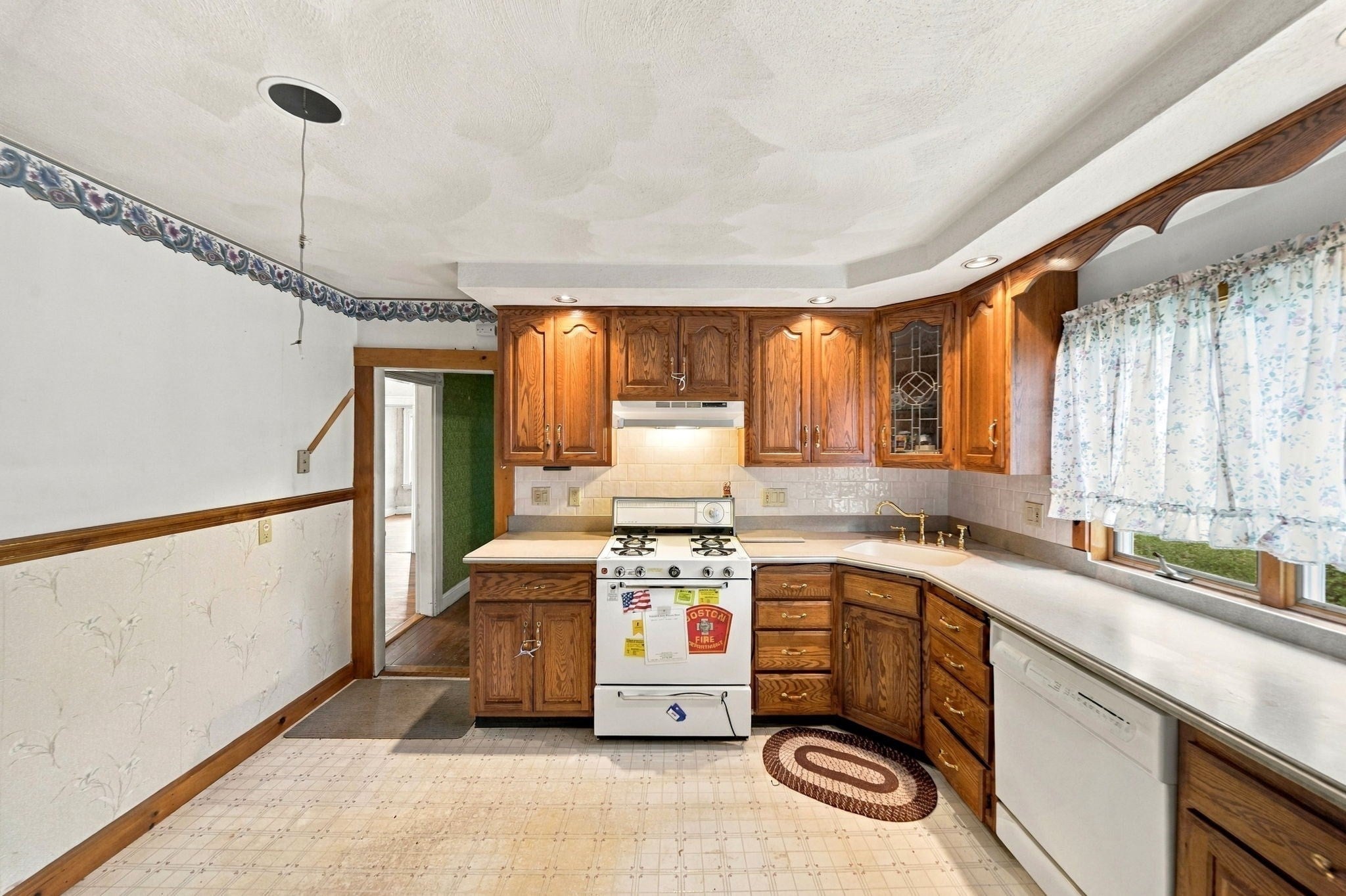 24-26 Walnut St