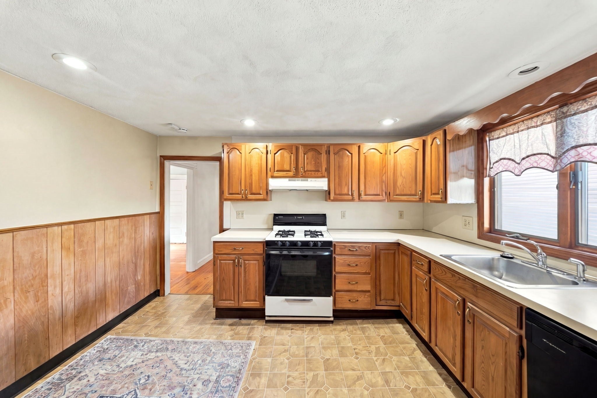 24-26 Walnut St, Quincy, MA, 24-26 Walnut St, Quincy, MA Photo #7