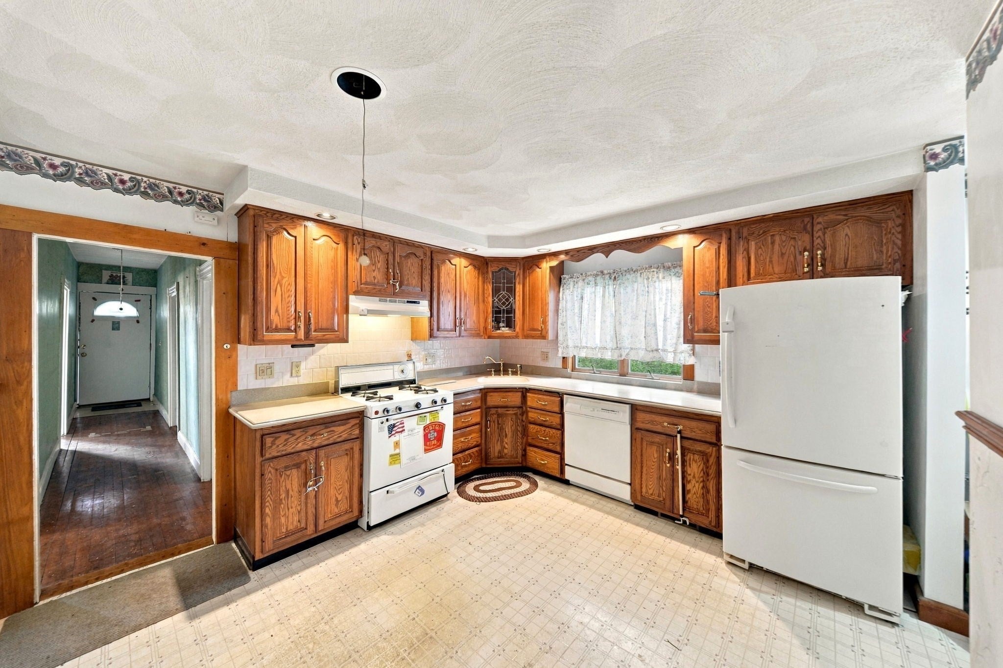 24-26 Walnut St