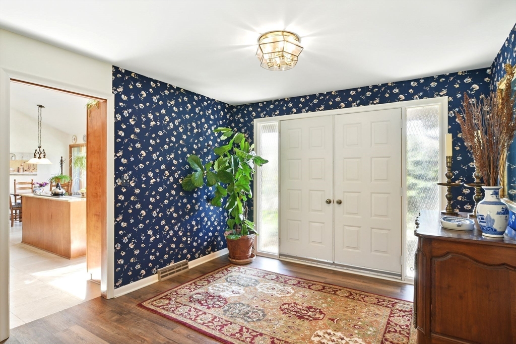 25 Deerfield Avenue