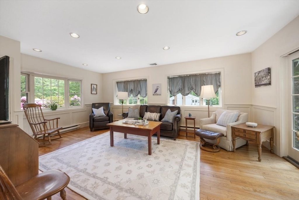 80 Buttonwood Lane