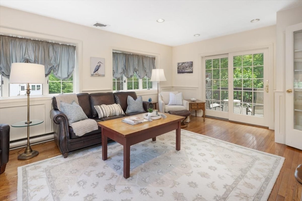 80 Buttonwood Lane