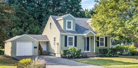 18 Wescroft Road Reading MA 01867