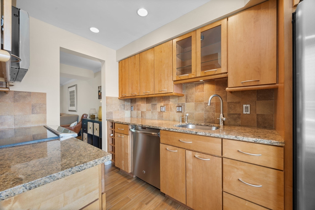 2703 Lewis O Gray Dr 2703