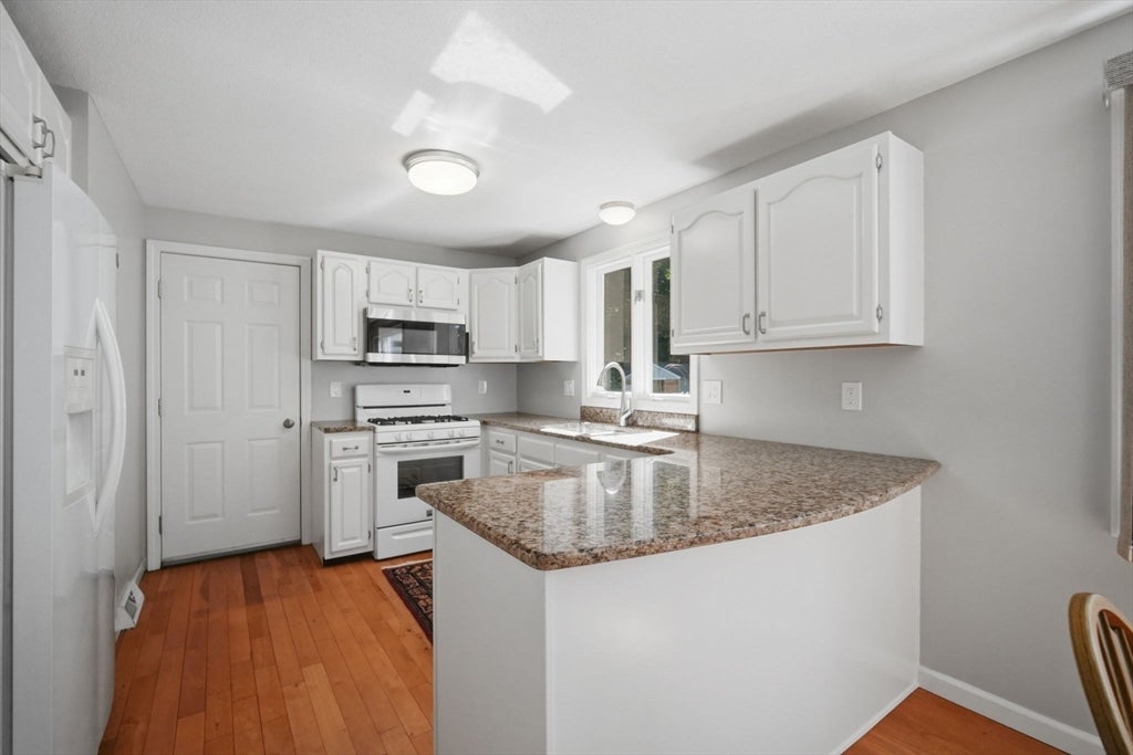 78 Oak Brook Drive, East Longmeadow, MA, 78 Oak Brook Drive, East Longmeadow, MA Photo #10