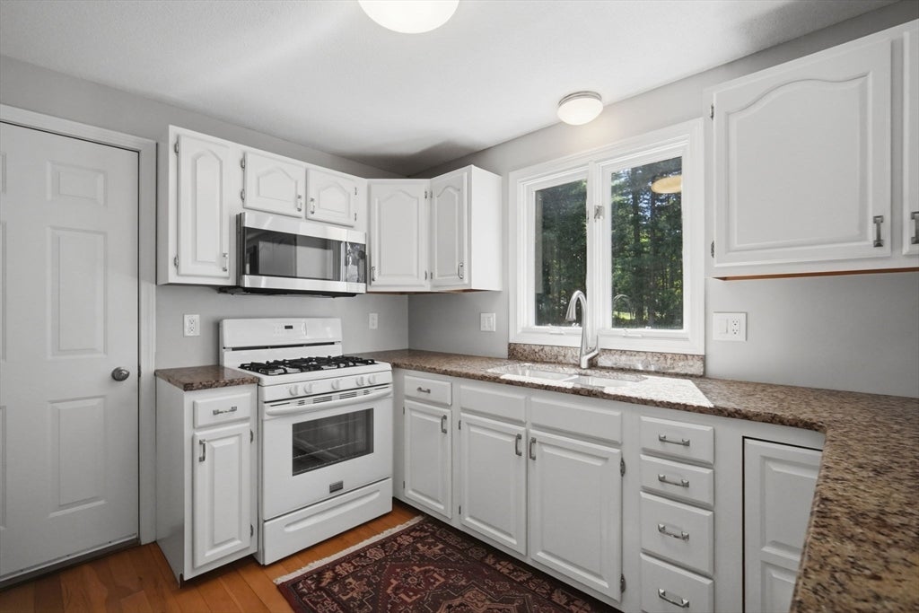 78 Oak Brook Drive, East Longmeadow, MA, 78 Oak Brook Drive, East Longmeadow, MA Photo #11