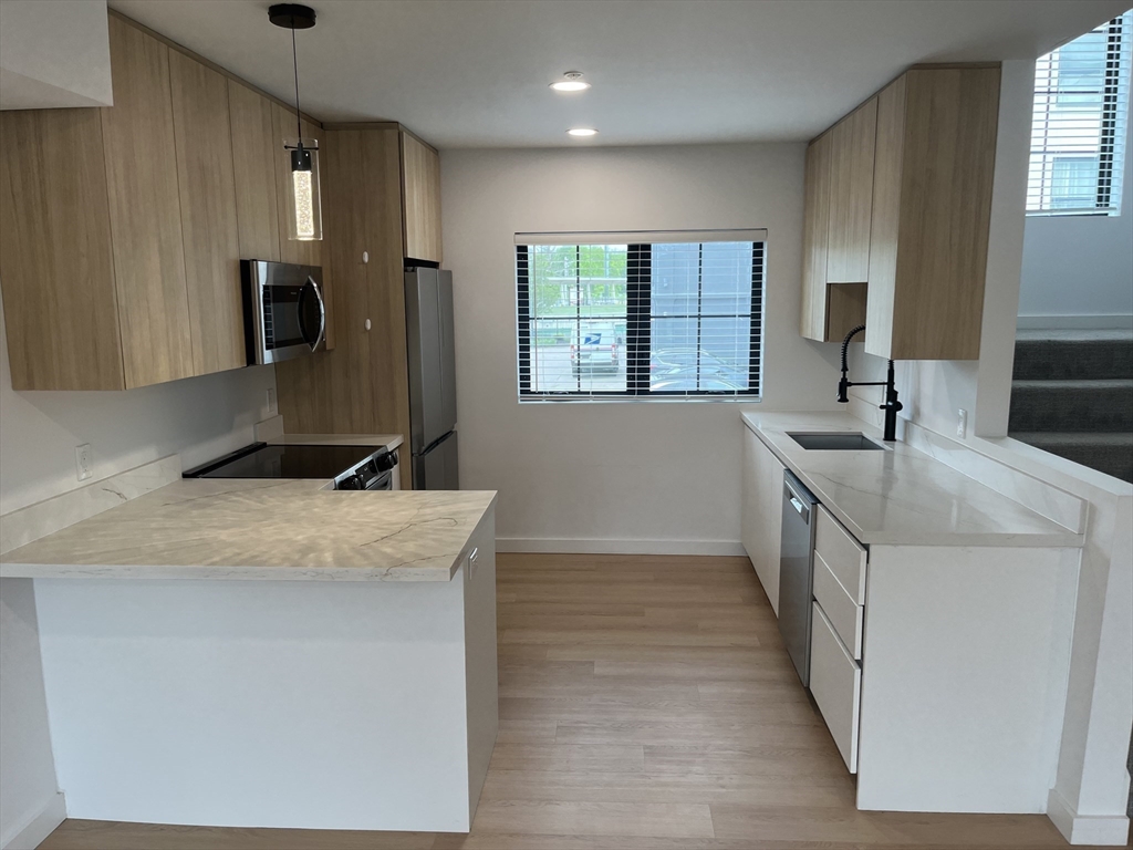 194 Rumford Avenue 4