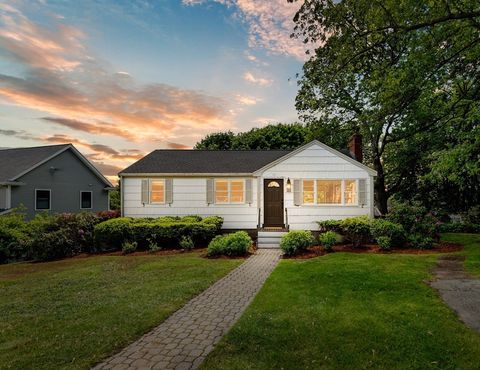 6 Manomet Road Woburn MA 01801
