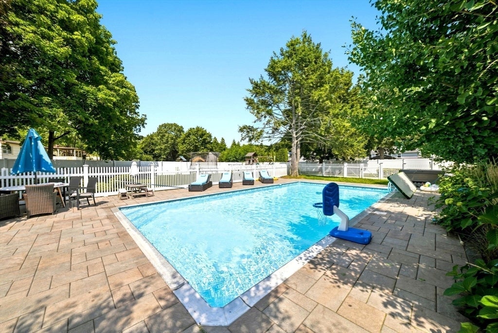 214 Rogers Drive, Stoughton, MA Photo #38