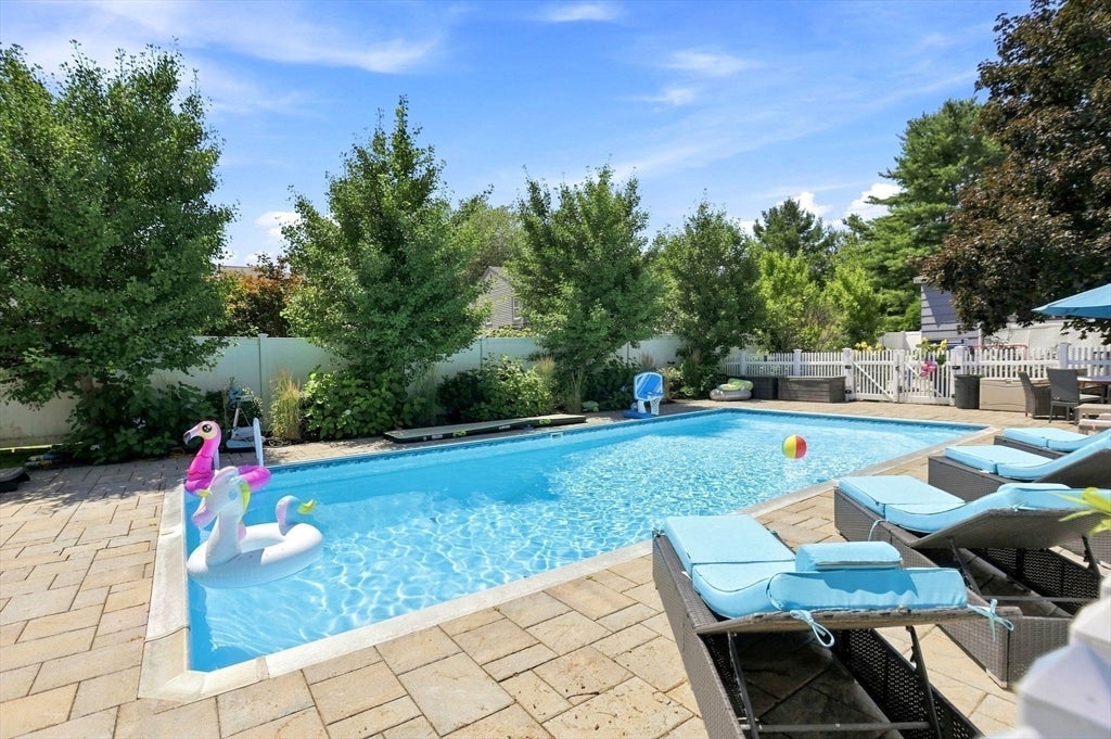 214 Rogers Drive, Stoughton, MA Photo #2