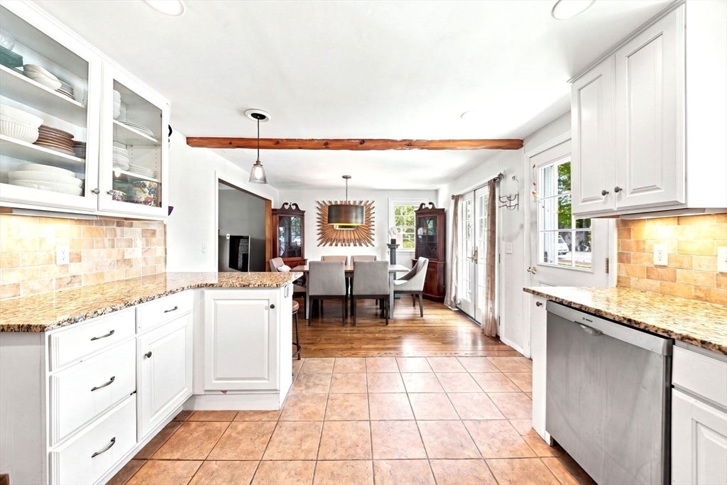 214 Rogers Drive, Stoughton, MA Photo #10