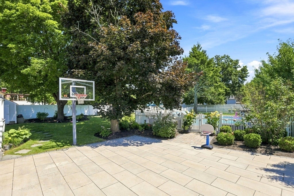 214 Rogers Drive, Stoughton, MA Photo #3