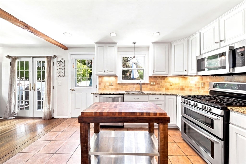 214 Rogers Drive, Stoughton, MA Photo #8