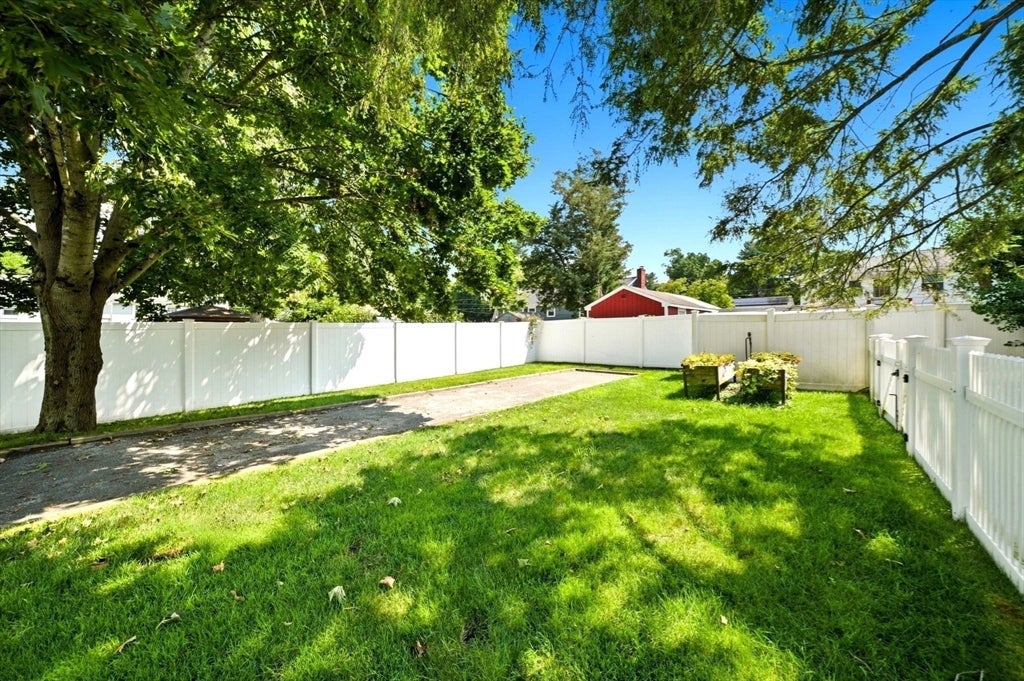 214 Rogers Drive, Stoughton, MA Photo #4