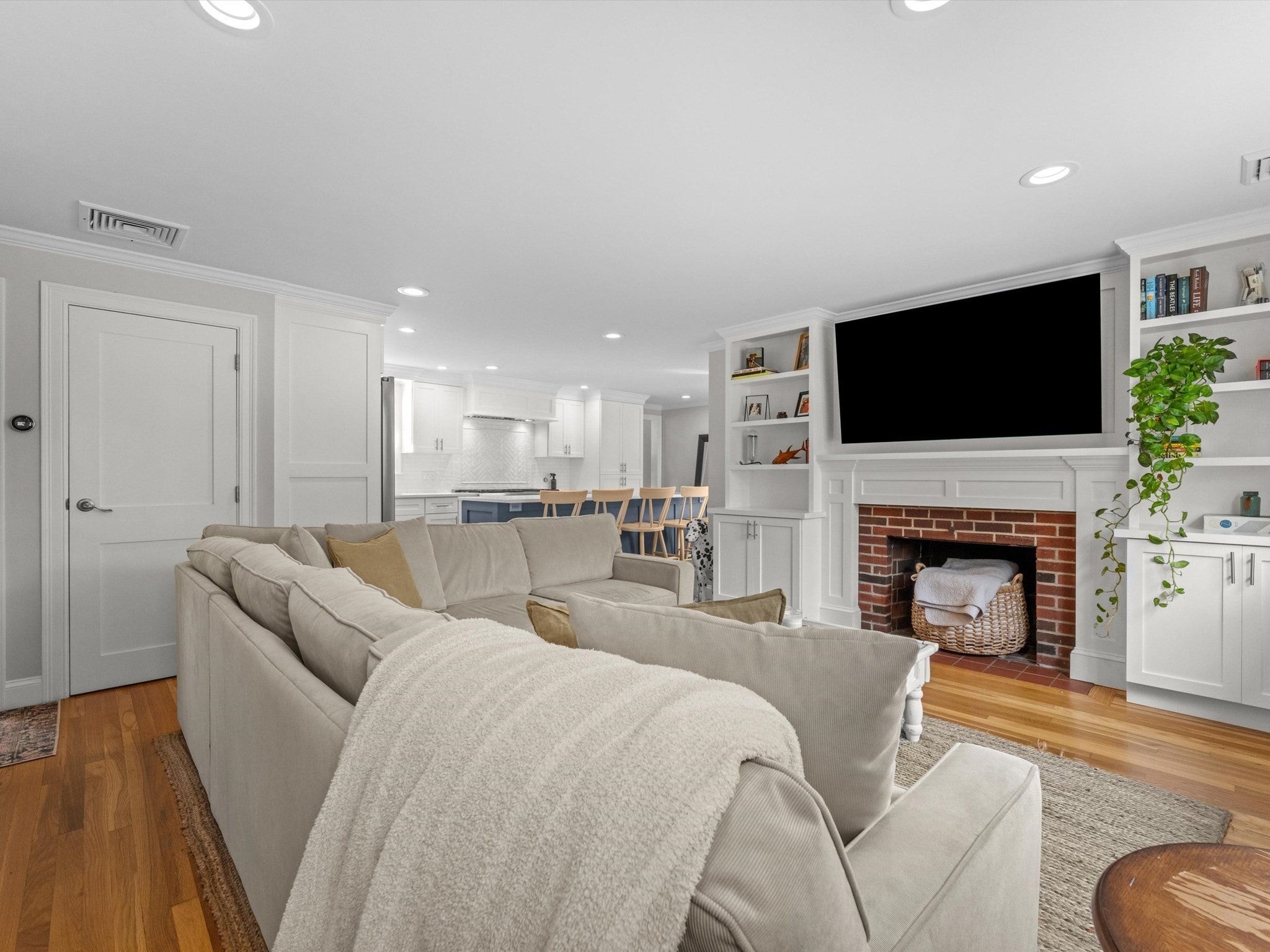29 Prospect St, Ashland, MA, 29 Prospect St, Ashland, MA Photo #4