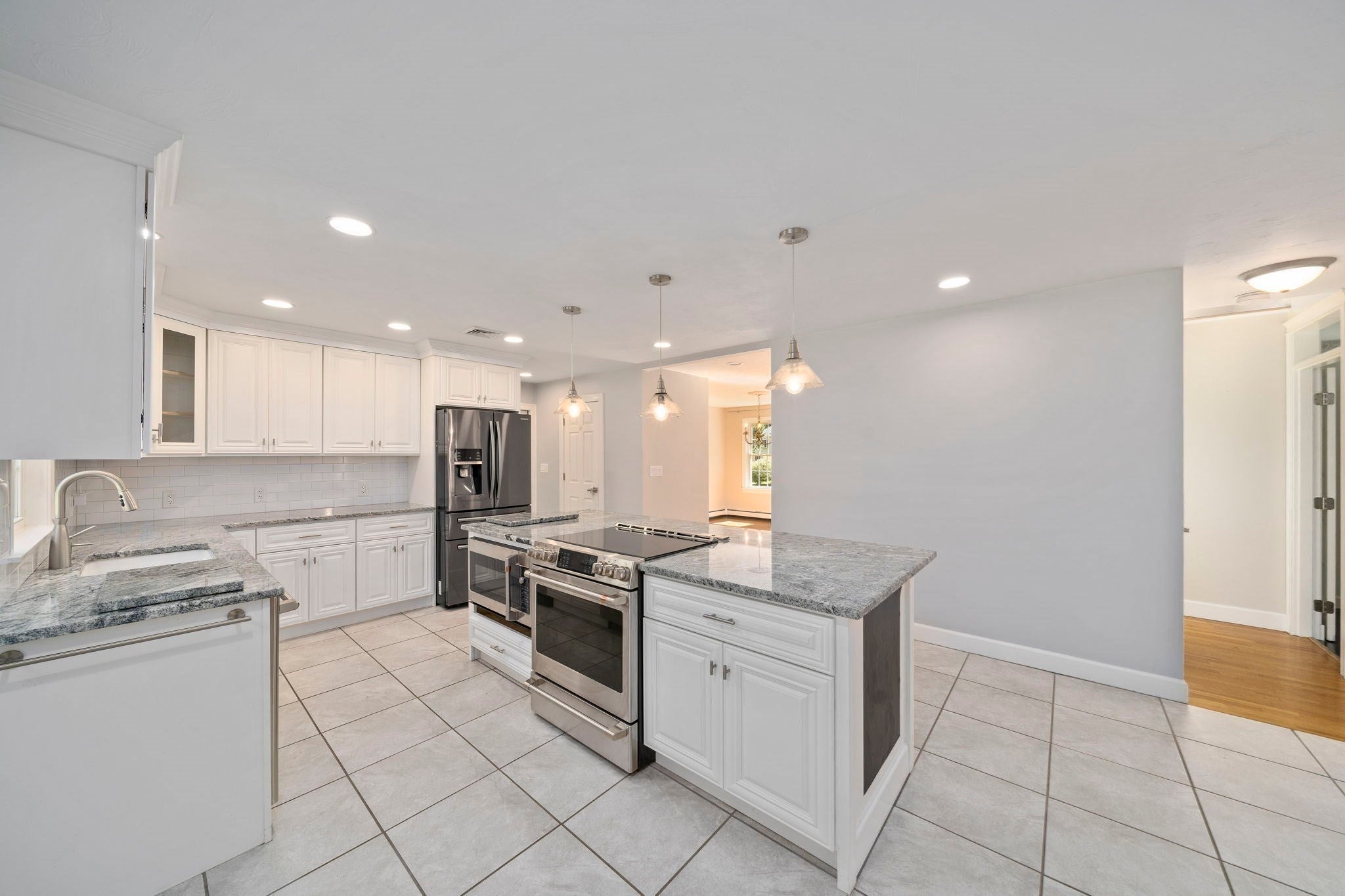 4 Bruce Rd, Holbrook, MA, 4 Bruce Rd, Holbrook, MA Photo #6