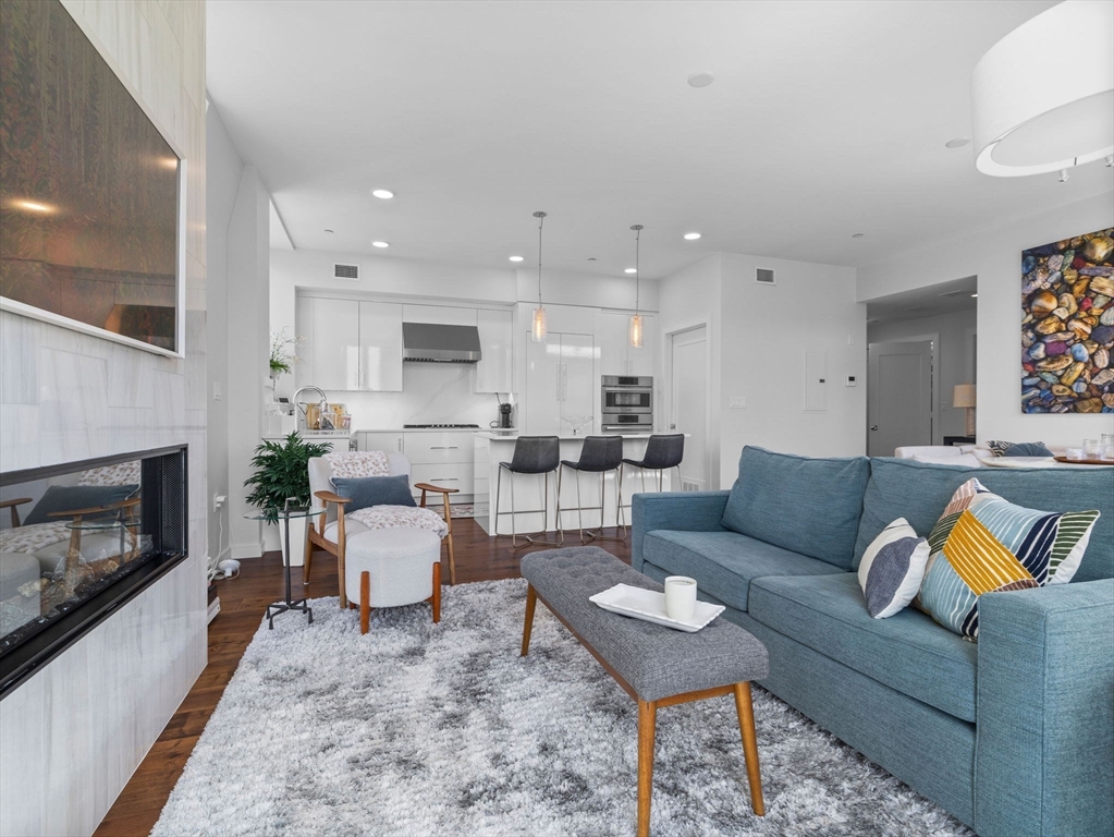815 East Fifth Street 9