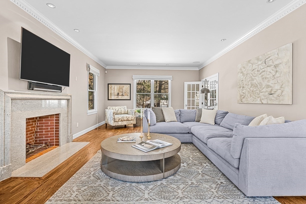 56 Lantern Ln