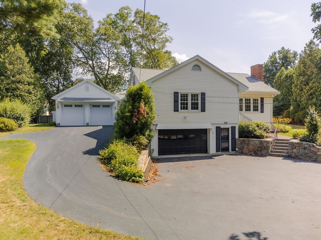 8 Hartford St