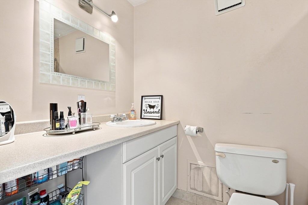 150 Quincy Shore Drive #17, Quincy, MA, 150 Quincy Shore Drive #17, Quincy, MA Photo #10