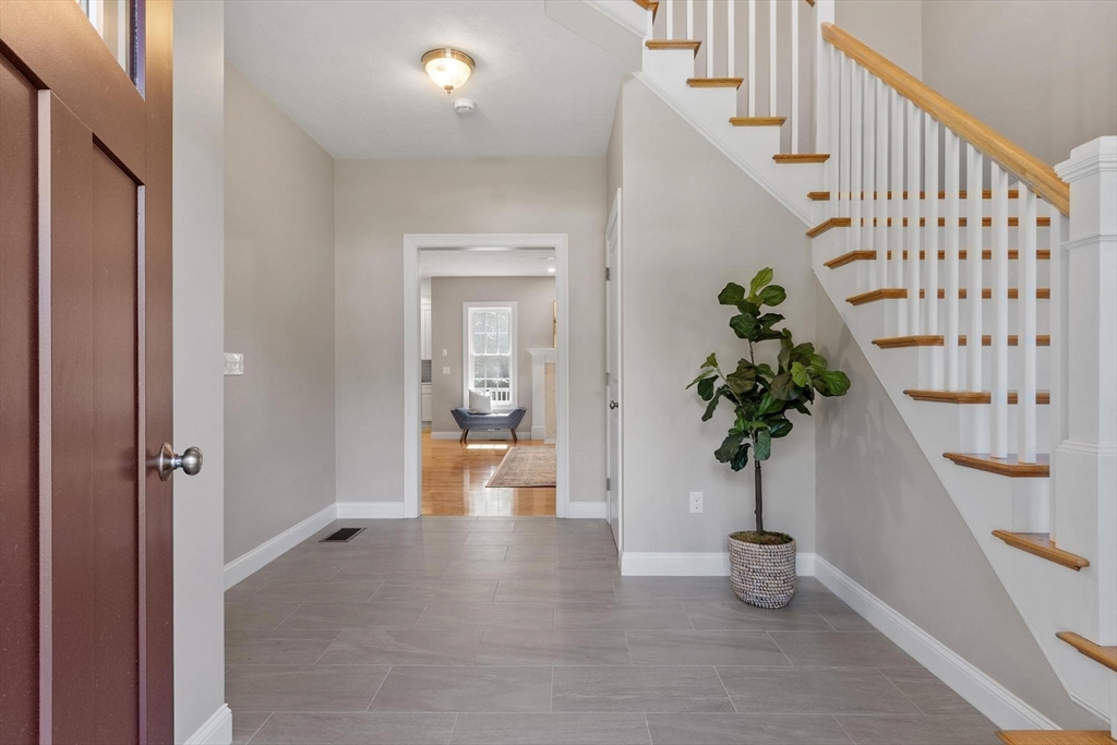 4 Jewett Rd