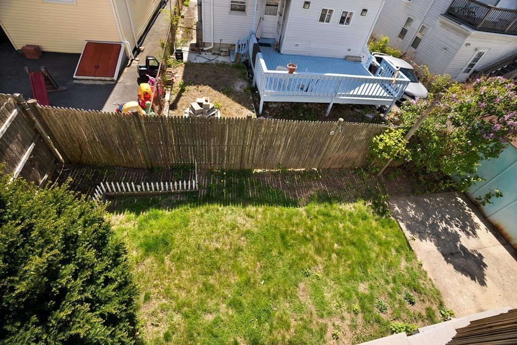 Everett, Massachusetts 02149, United States, 2 Bedrooms Bedrooms, ,1 BathroomBathrooms,Residential,Pending,125340