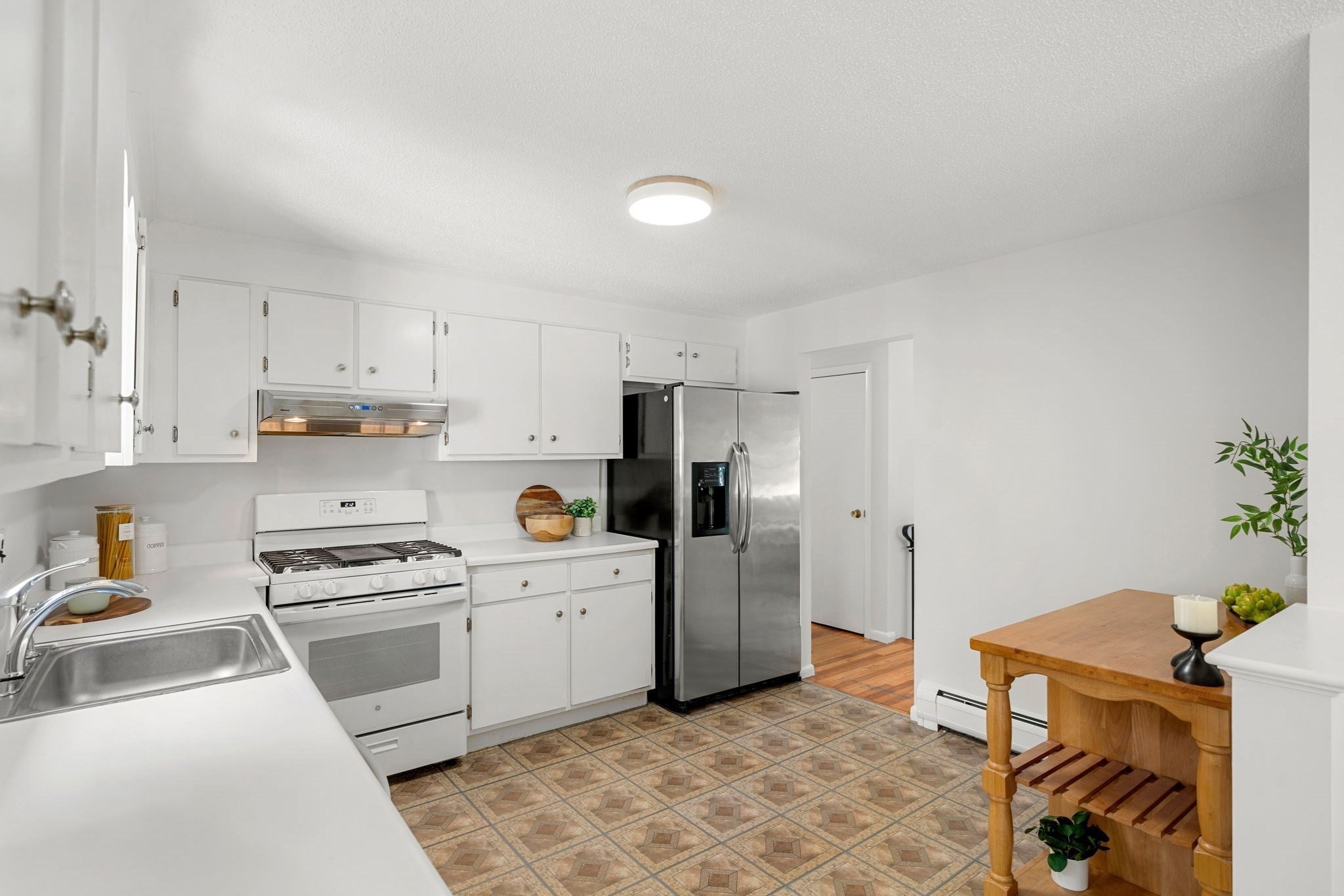 21 Freeport Dr, Burlington, MA, 21 Freeport Dr, Burlington, MA Photo #12